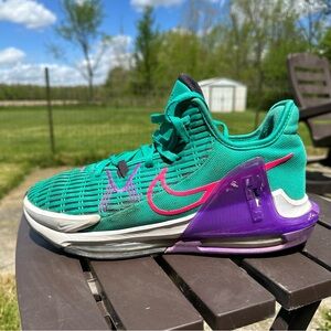 Lebron witness 6 Clear Emerald/Hyper Pink-wild Berry